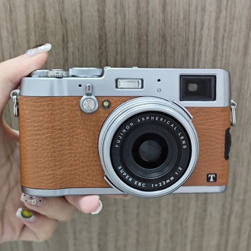 Fujifilm x100t 3mp 23mm - 23mm, f2