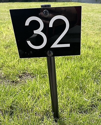 Freestanding modern house - freestanding, sign