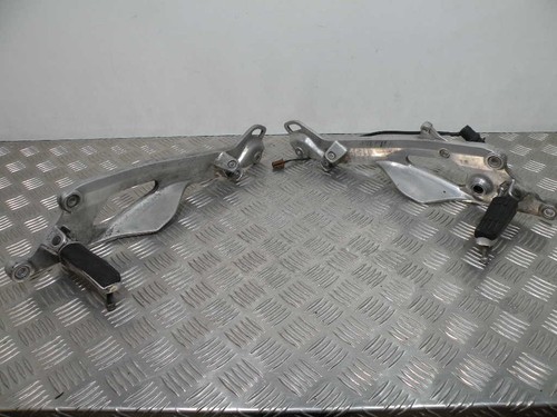 Yamaha tdm 900 footrest plate - 900,