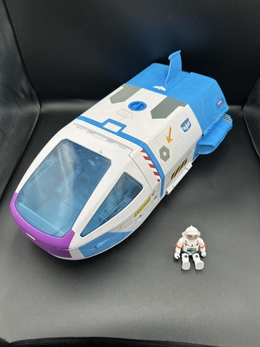 Buzz lightyear toy - lightyear, story