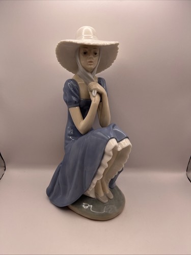 Lladro nao figurine pamela - lladro,