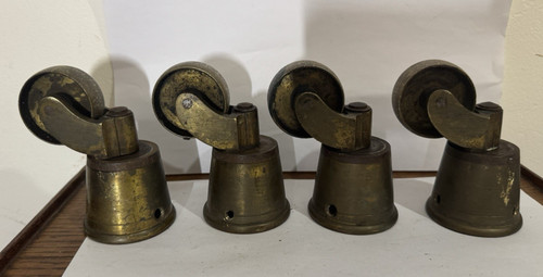 Set four large - set, heavy