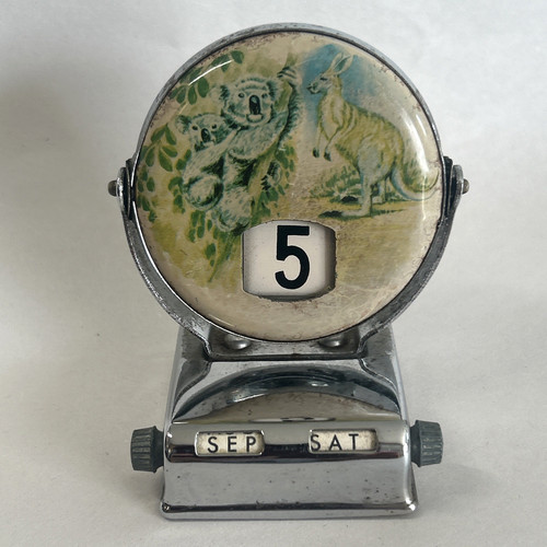 Vintage perpetual desk - vintage,