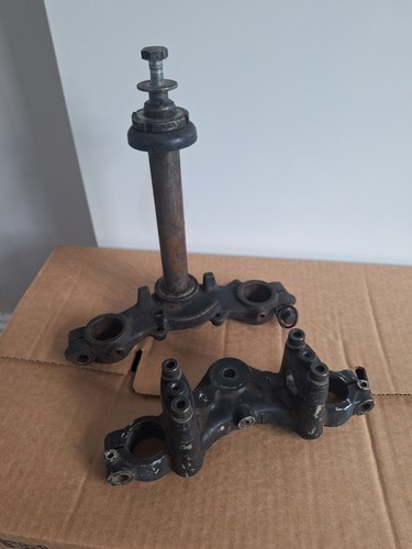 Suzuki ts50er yokes top bottom - suzuki,