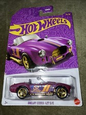 Hot Wheels Pearl & Chrome-