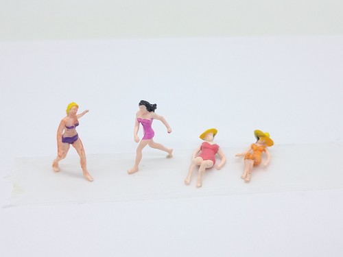 Preiser figures sunbathing - preiser,