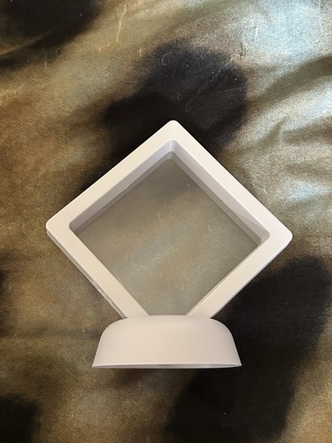 White floating frame - white,