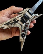 Dimebag Darrell - Axe Heaven Dimebag Dean Rust Razorback Mini Guitar Replica Col
