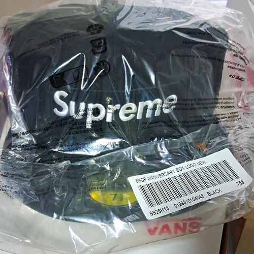 Supreme shop anniversary - shop, box