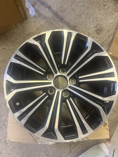 Genuine toyota alloy - 17",