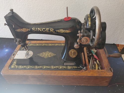 Antique singer 128 hand - hand, crank