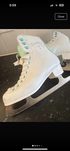 Sfr galaxy figure ice skates - figure,