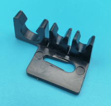 FORD Capri Mk2 Mk3, 2.0S 3.0S Laser Ghia 1600. Bulk head Brake pipe & Servo Clip