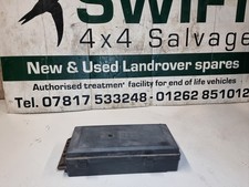 LAND ROVER DISCOVERY 2 TD5 OR V8 ENGINE BAY FUSE BOX YQE000300