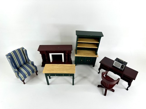 Dolls house scale home - dolls,