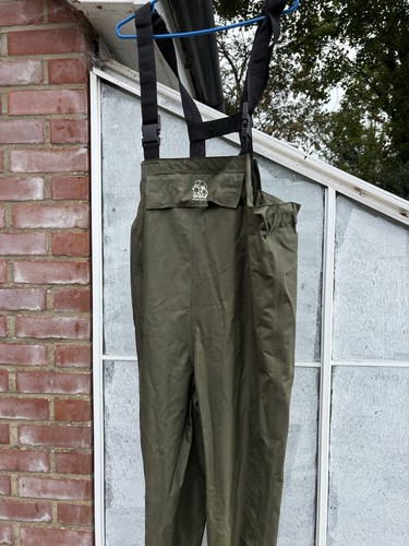 Behr waders size - size,