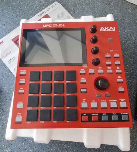 Akai mpc one - plus,, mint