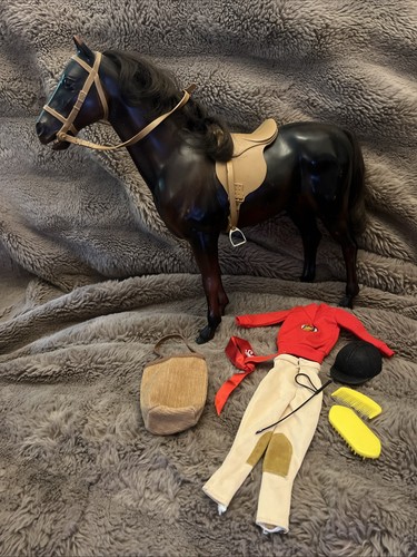 Vintage sindy brown horse - vintage,