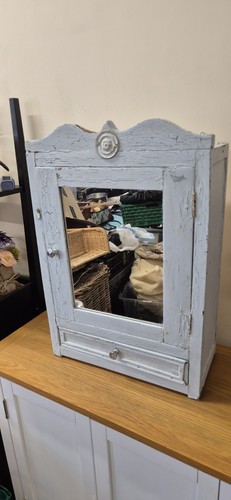 Shabby chic bathroom - shabby,