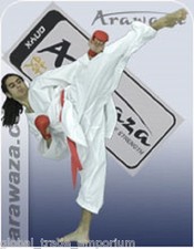 ARAWAZA ONYX KARATE SUIT GI MARTIAL ARTS 8oz  Size 205 WKF APPROVED ** REDUCED**