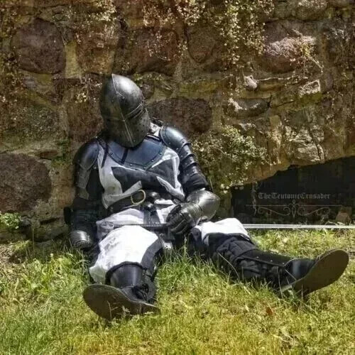 Medieval black templar knight - templar,