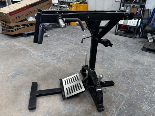 Lever squat plate loaded - squat,