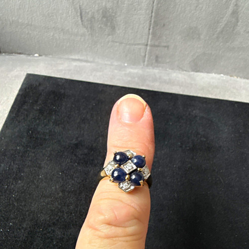 Gems blue sapphire - blue,