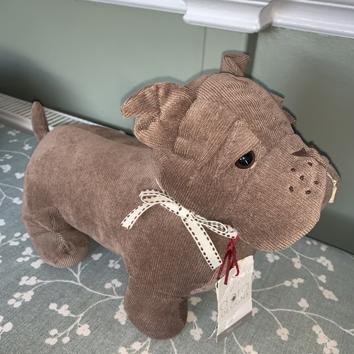 Dora designs bull dog - dora,