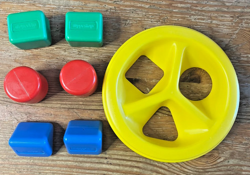 Tupperware shape sorter bucket - sorter,