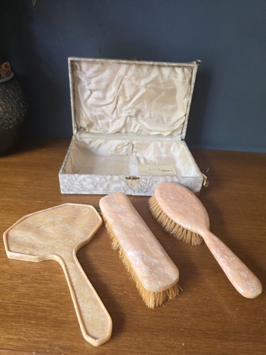 Vintage 1939 pink vanity - vintage,