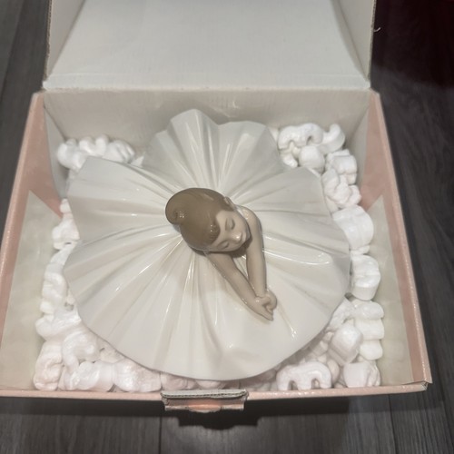 Nao lladro 1283 dance class - "dance, class"