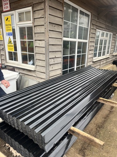 Corrugated black tin - 4.2m,