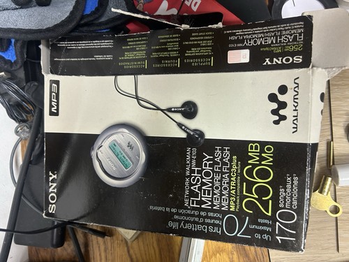 Sony 256mb rare walkman - sony,