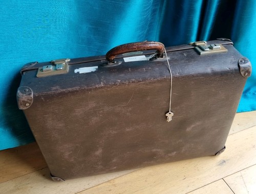 Vulcanfiber suitcase vintage - vulcanfiber,