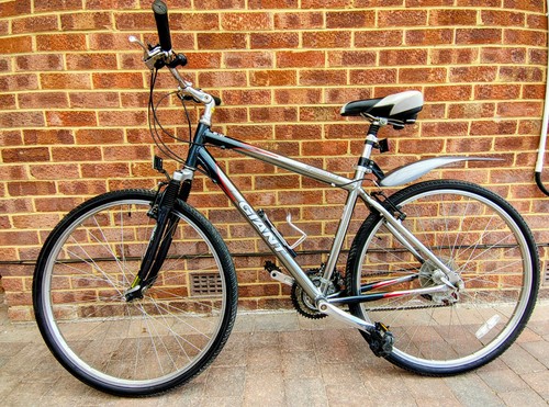 Gents hybrid bike giant - gents, bike.
