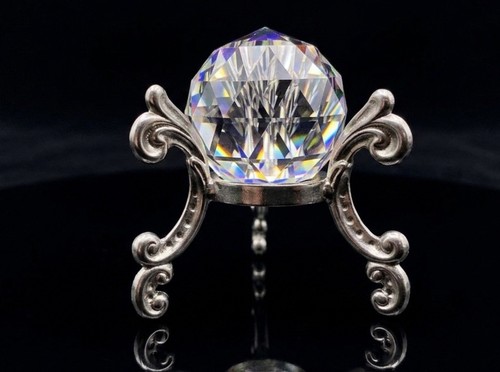 Swarovski figurine standing - swarovski,