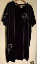 H&M Divided Black Velvet Short