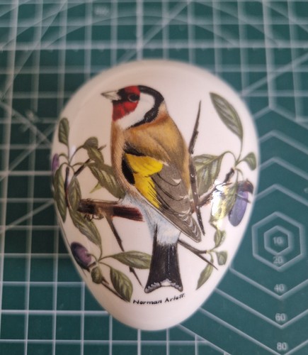 Crown staffordshire china egg - crown,