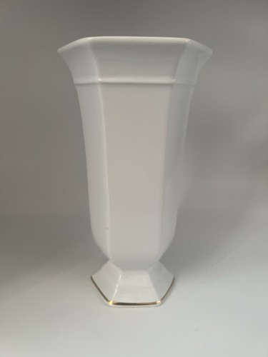 Lovely vintage royal winton - winton, by