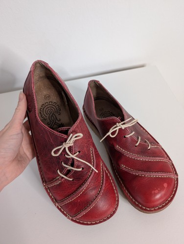 Red dead leather - red,