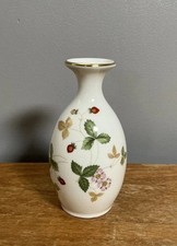 1x Wedgwood Wild Strawberry -