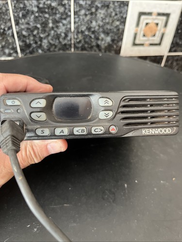 Kenwood 8302 uhf mobile - kenwood,