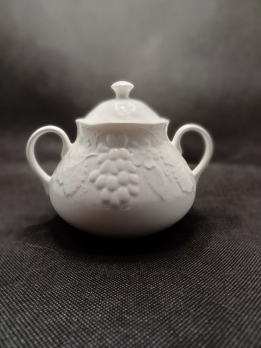 Wedgwood white bone china - white,