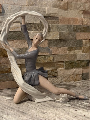 Vintage nao lladro dancer - nao, "dancer