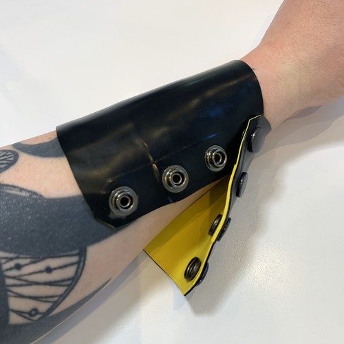 Latex rubber wrist - rubber,