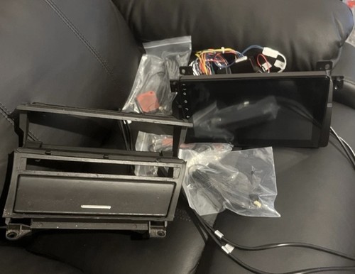 E46 eonon unit with relocation - eonon,