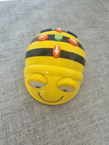Bee bot programmable robot - bee-bot,