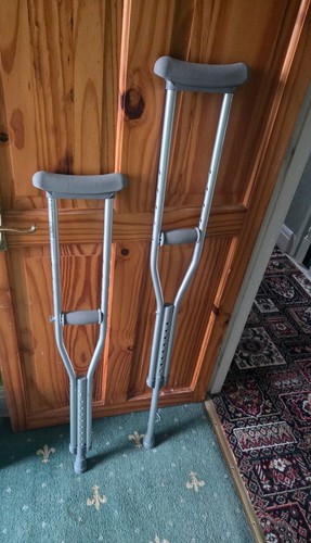 Aluminium underarm crutches - aluminium,
