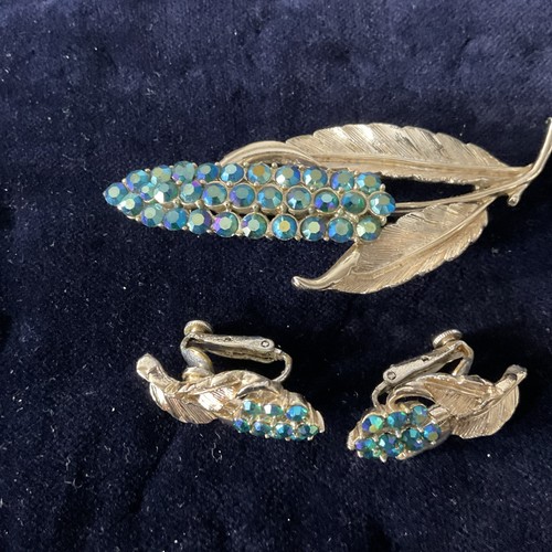 Vintage gold tone - gold,
