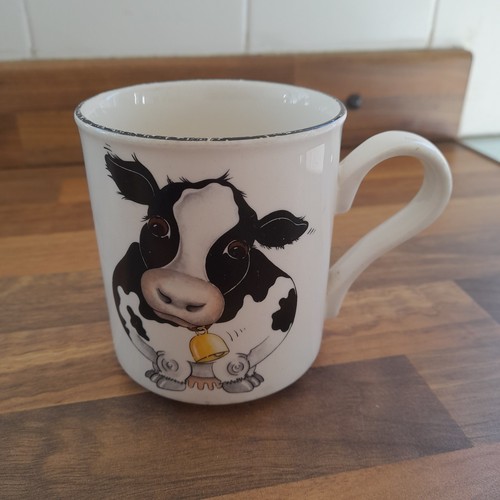 Arthur wood cow - wood, front